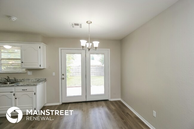 Photo - 207 Cherokee Dr