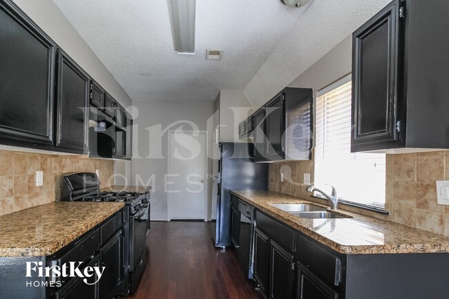 Photo - 13907 Beckwith Dr