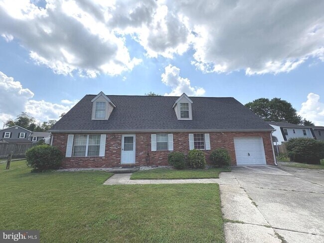 Building Photo - 930 Truro Ln Rental