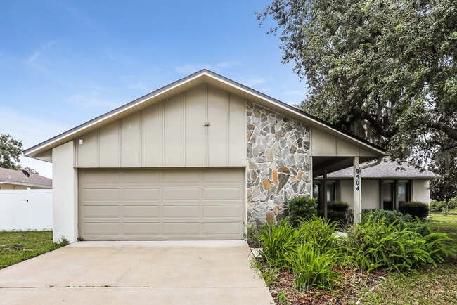 Building Photo - 9504 Lake Douglas Pl Rental