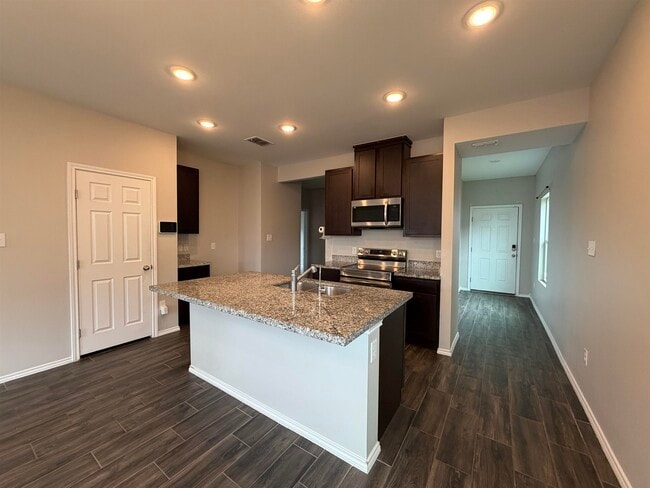 Photo - 1607 Decano Ln