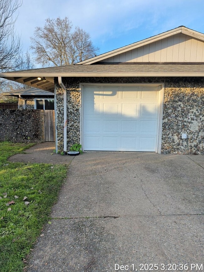 Photo - 665 NE 26th St Unit 665