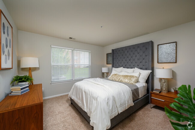 2BR, 2BA