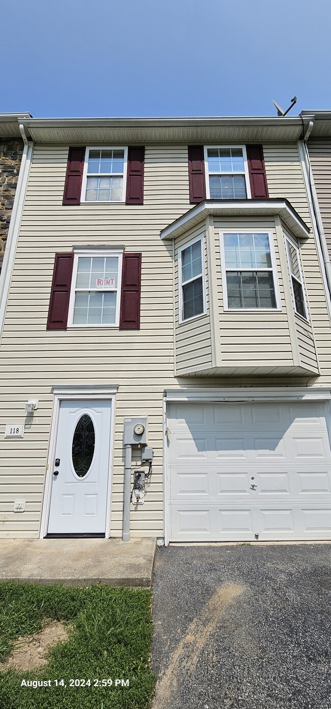 Photo - 118 Lance St Townhome