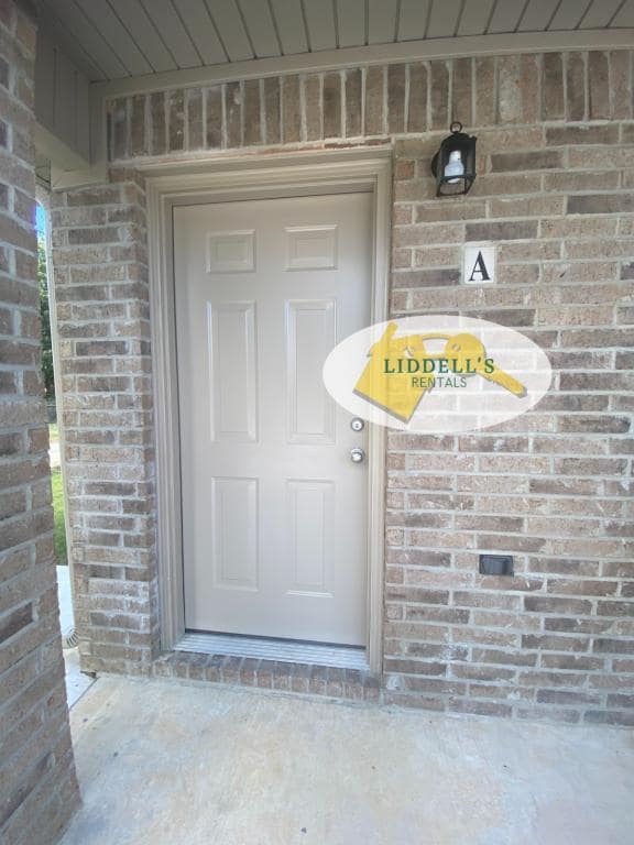 Photo - 308 W Locust St