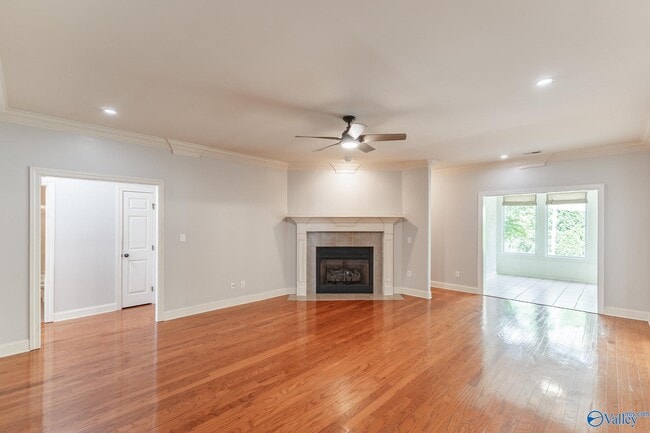 Photo - 125 Monument Ln