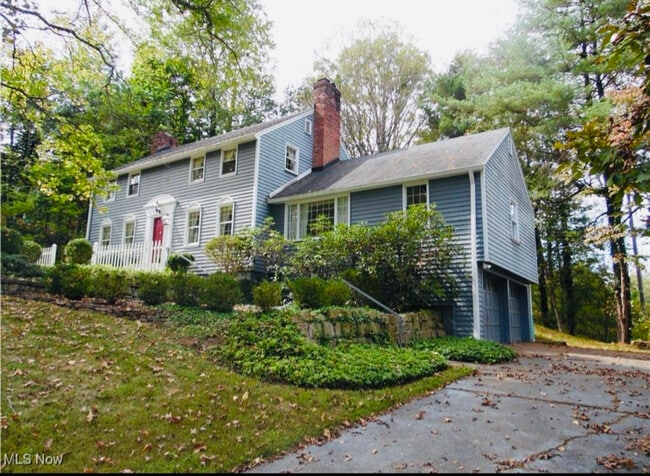 Building Photo - 1 Hickory Ln