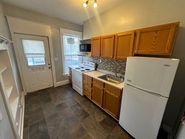 Photo - 302 S Prairie St Unit 02