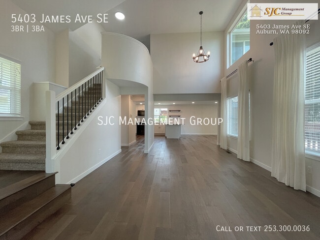 Photo - 5403 James Ave SE