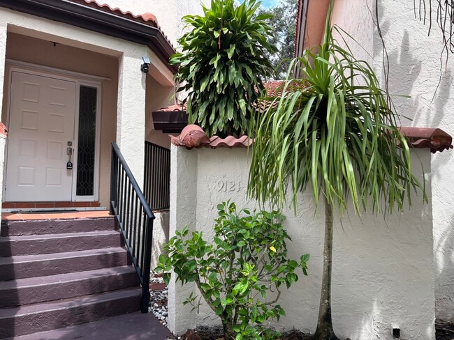 Building Photo - 9121 W Sunrise Blvd Rental