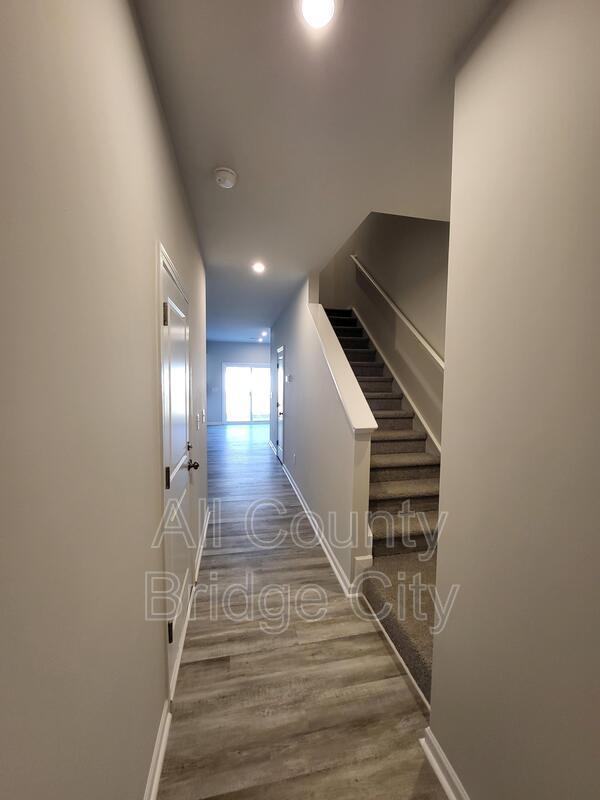 Photo - 147 Randwick Ln