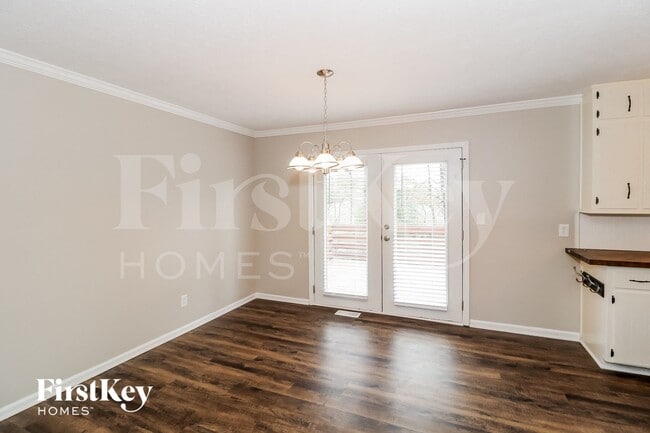 Photo - 1715 Straw Valley Rd