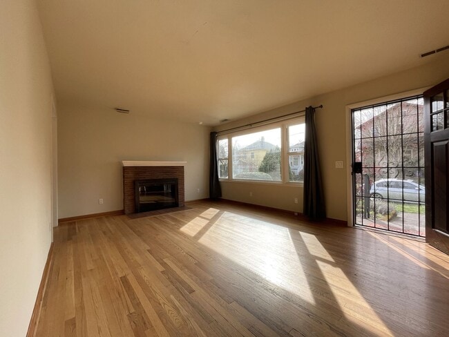 Photo - Charming Sellwood Bungalow with Nice Shed, Washer/Dryer, Fenced Yard