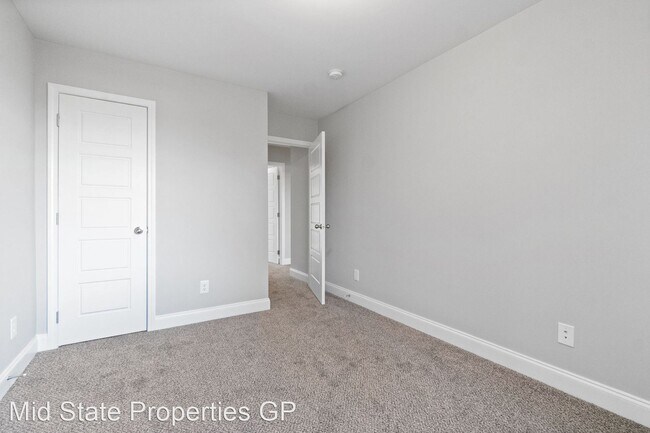 Photo - 3 br, 2.5 bath House - 1309 Poplar Ct.