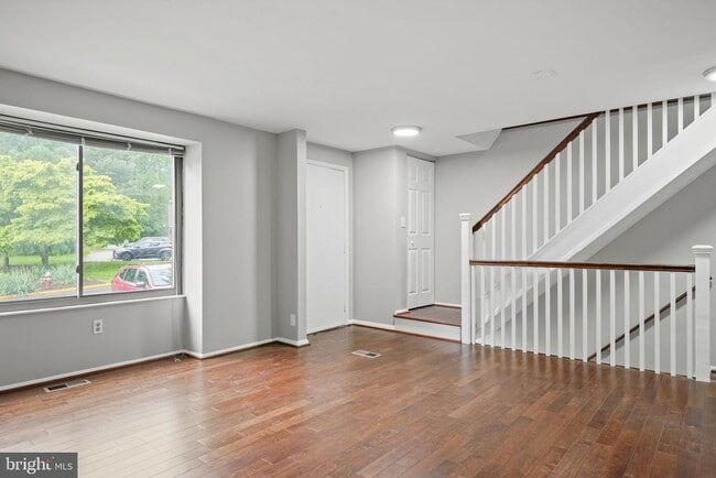 Photo - 5863 Jackson Oak Ct