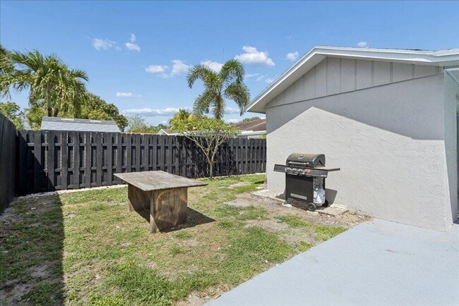 Photo - 2324 NW 98th Terrace