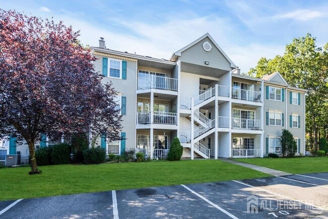 Photo - 66 Iroquois Dr Unit 24