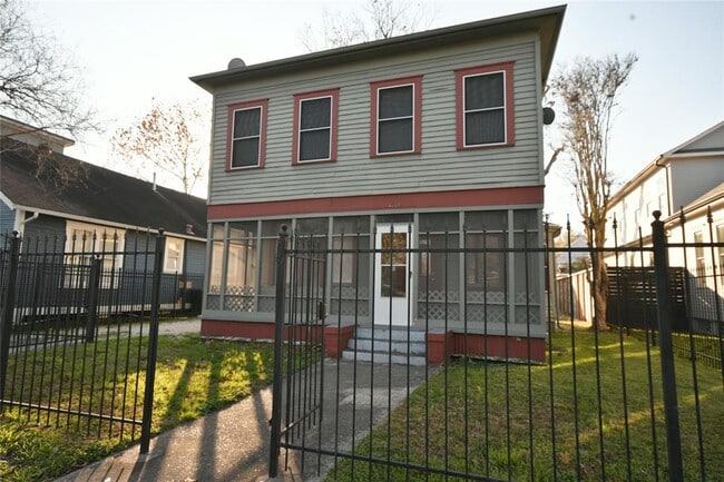 Building Photo - 1119 Oxford St Rental