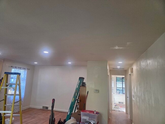 Photo - 3543 NE 93rd St