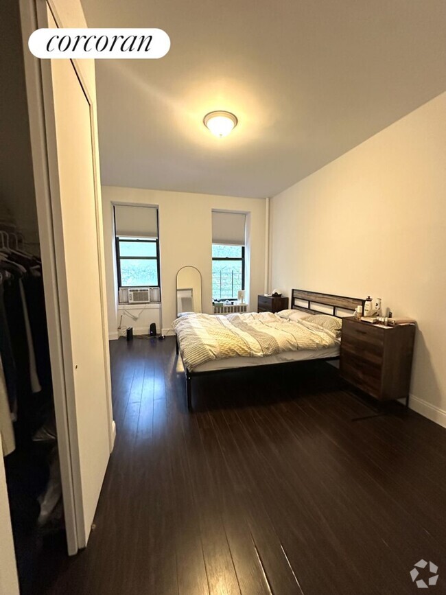 Building Photo - 1580 1st Ave Rental