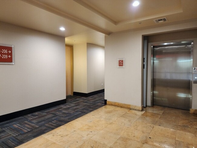 Photo - Luxury Mid-rise Condo unit  located on the...