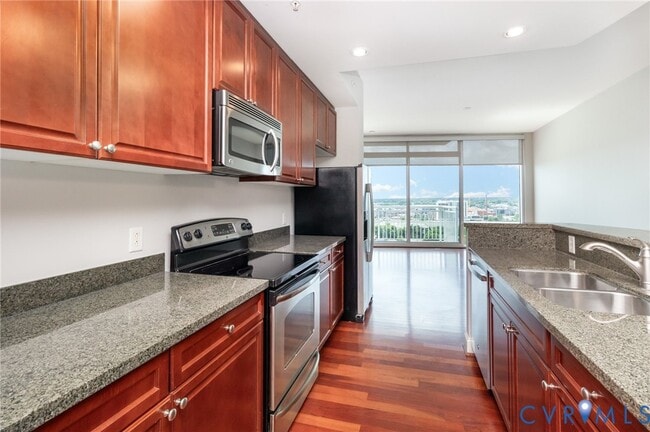 Photo - 301 Virginia St