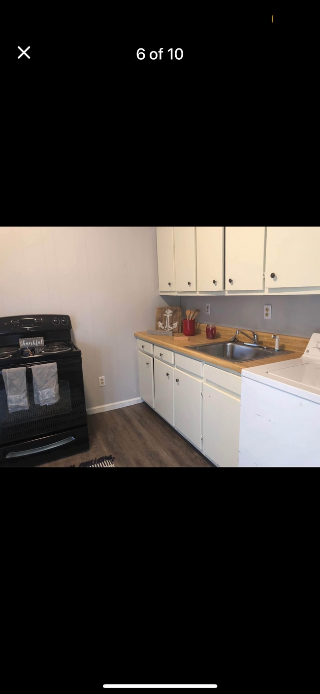 Photo - 803 Bridgers St