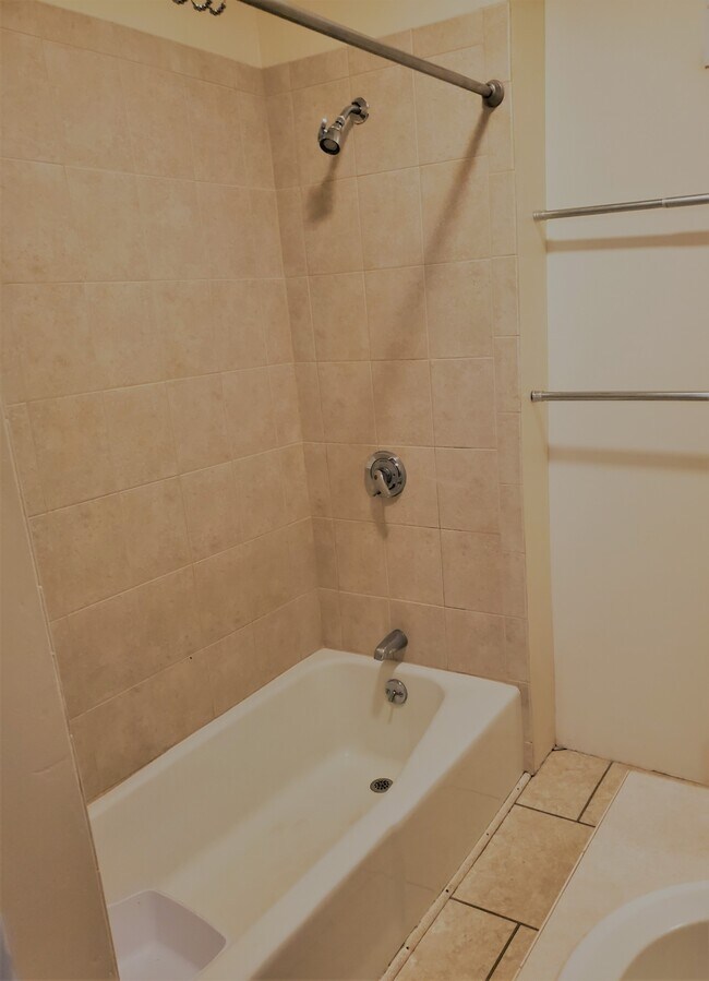 Photo - 281 N Main St Unit Apartment #2