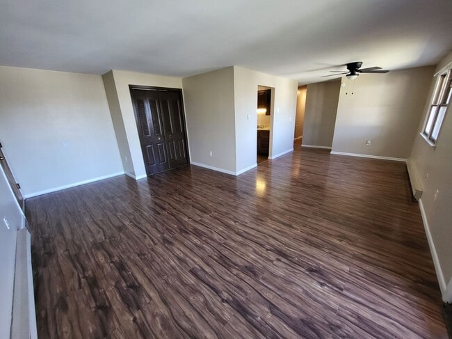 2nd Floor 2 Bedroom - 6175 - 6185 Hocker Dr Apartments