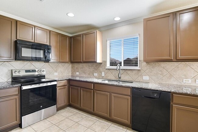 Photo - 101 King Elder Ln