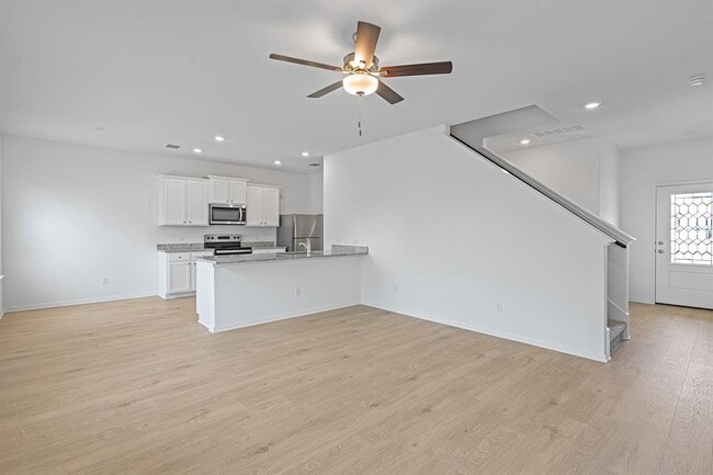 Photo - 18424 Stellers Sea St