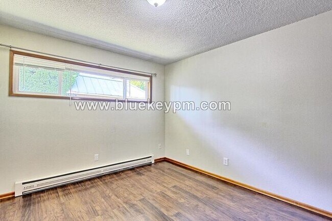 Photo - 1 Bed, 1 Bath Apartment with Yard and 1 Ca...