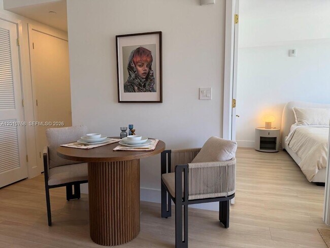 Photo - 90 NE 32nd St Unidad 803
