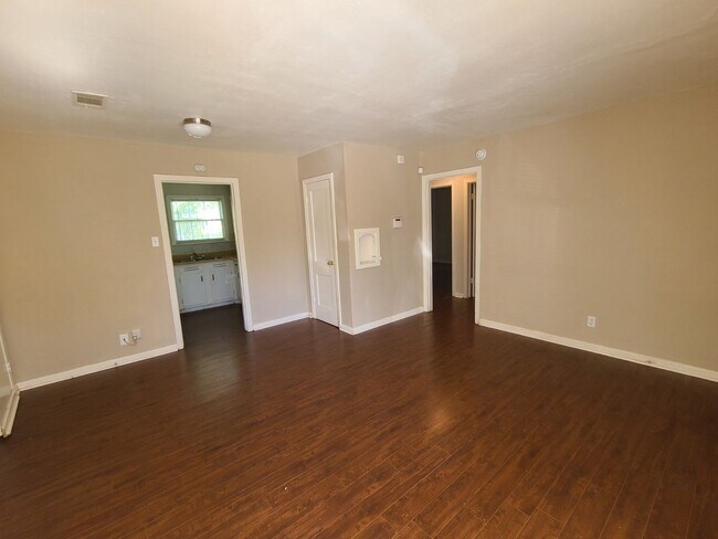 Photo - 1505 Alamo Ave Unit 1