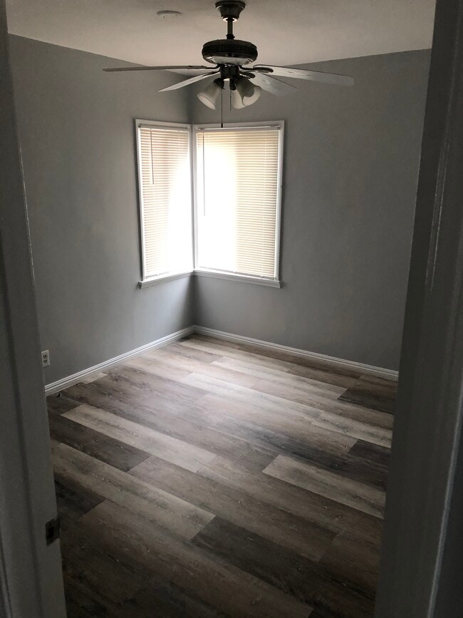 Downstairs Unit - 1934 W 35th St