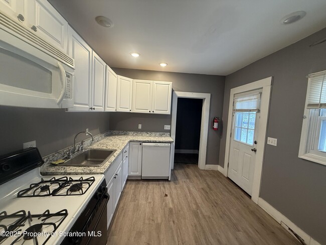 Photo - 417 Willow St