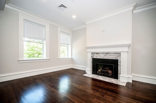Photo - GORGEOUS BROOKLINE 4 BED/2 BATH IN COOLIDGE CORNER WITH CENTRAL AIR, LAUNDRY, PARKING