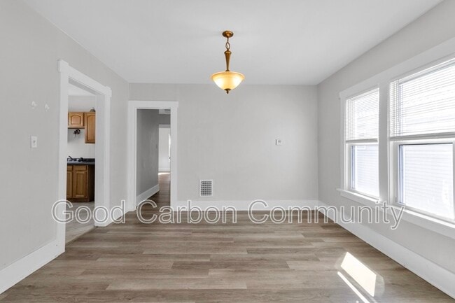 Photo - 2273 Delaware Ave Unit Upper