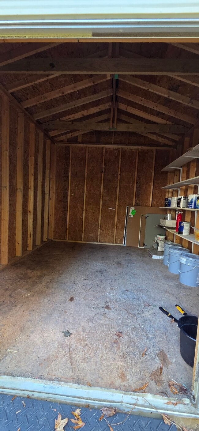 Photo - 135 Windsor Cir