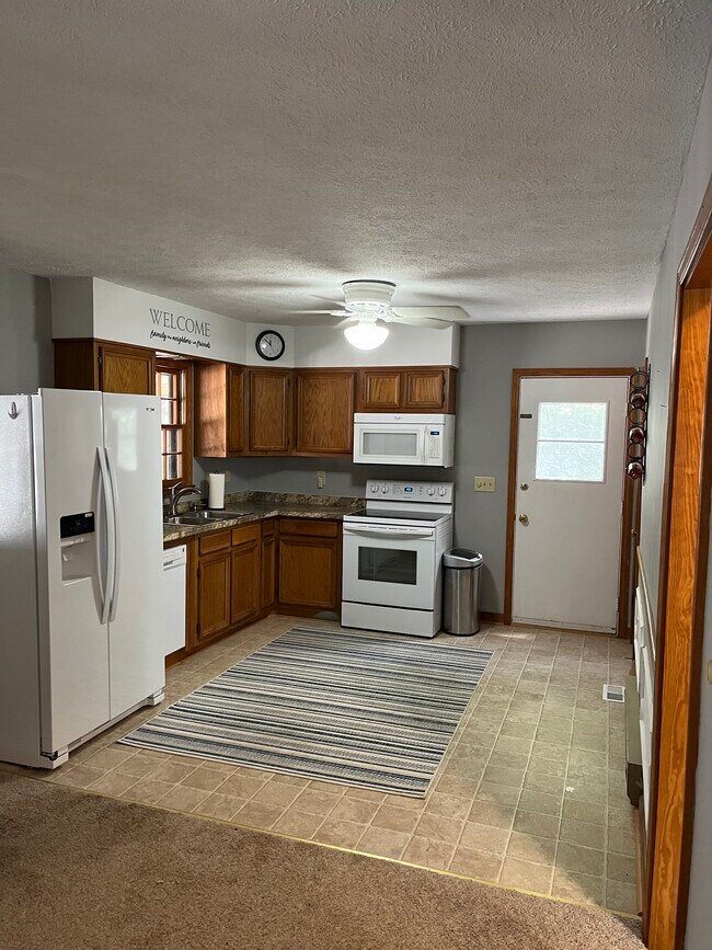 Photo - 316 Lakewood Dr