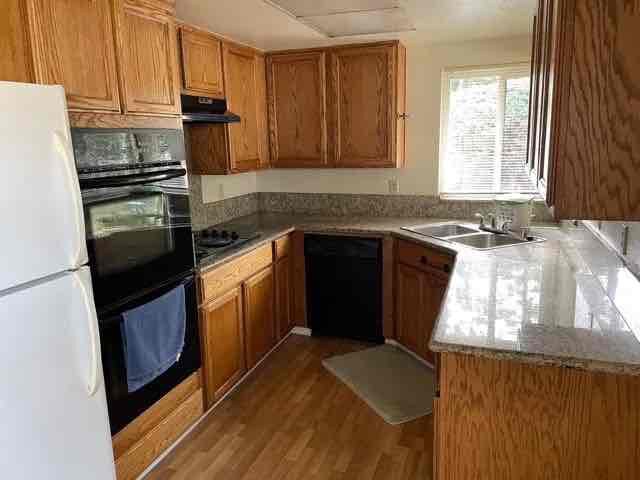 Photo - 123 Brenton Ct