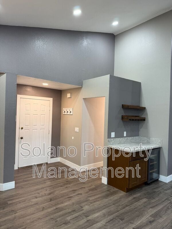 Photo - 921 Hickory Ave