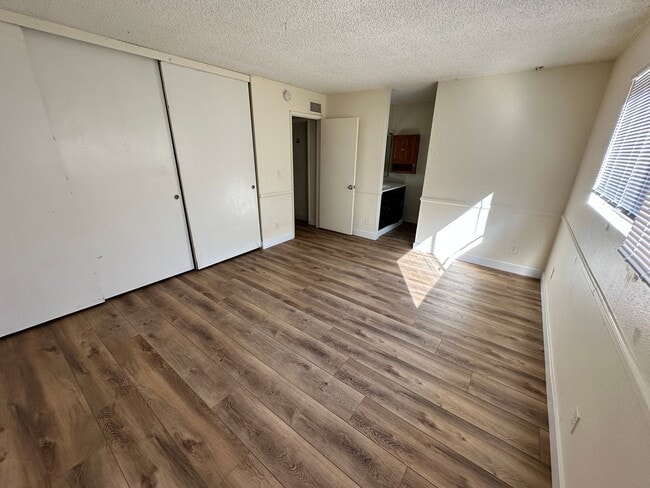 Photo - 5BD/2BA, Huge Yard!