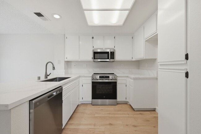 Photo - Upgraded 3 Bed 3 Bath Princeton Townhome