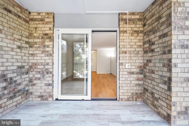 Photo - 5902 Mt Eagle Dr Unit 315