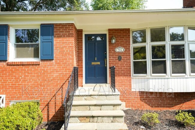 Photo - 906 Neal Dr