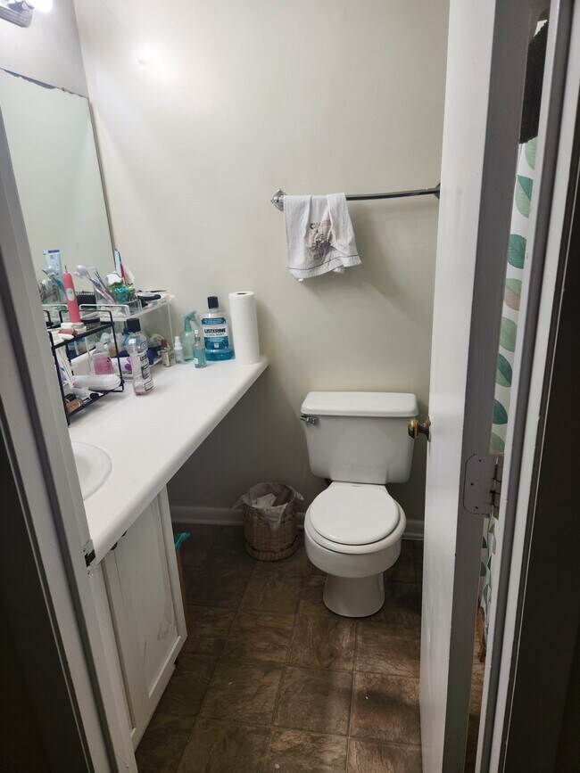 Photo - 803 Claytor Square