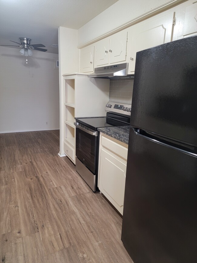 Photo - 613 Woodhaven Pl