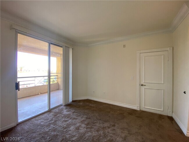 270 E Flamingo Rd Unit 215