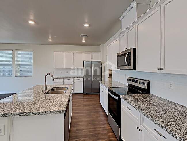 Photo - 1461 Golden Hour Ave